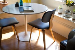 Créer un coin bureau dans une petite chambre sans la transformer en open space